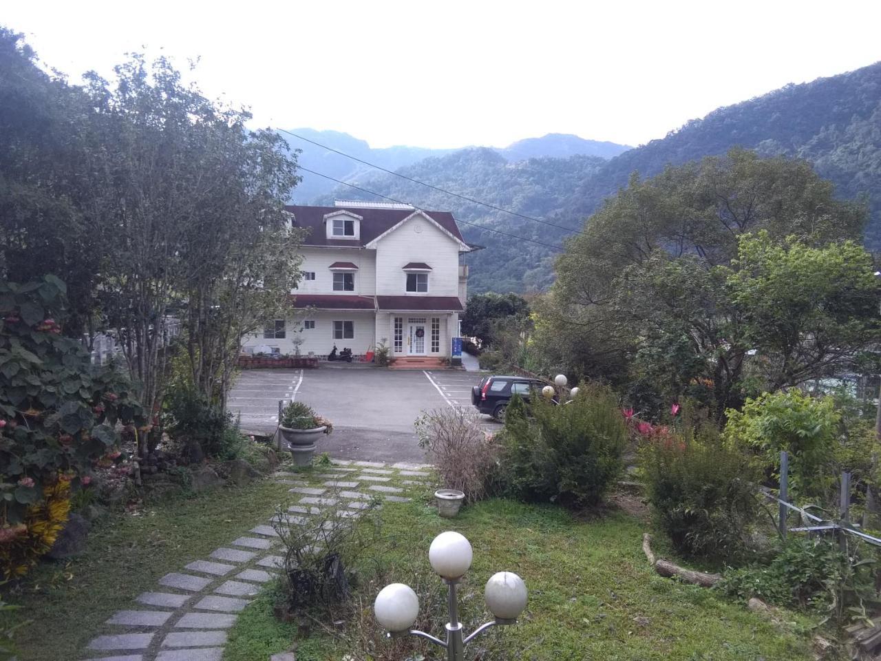 內灣星光流域民宿 Hengshan Buitenkant foto